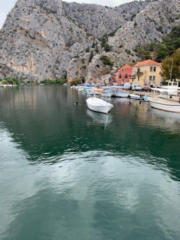 Sea View Panorama Apartment L Omiš Dış mekan fotoğraf