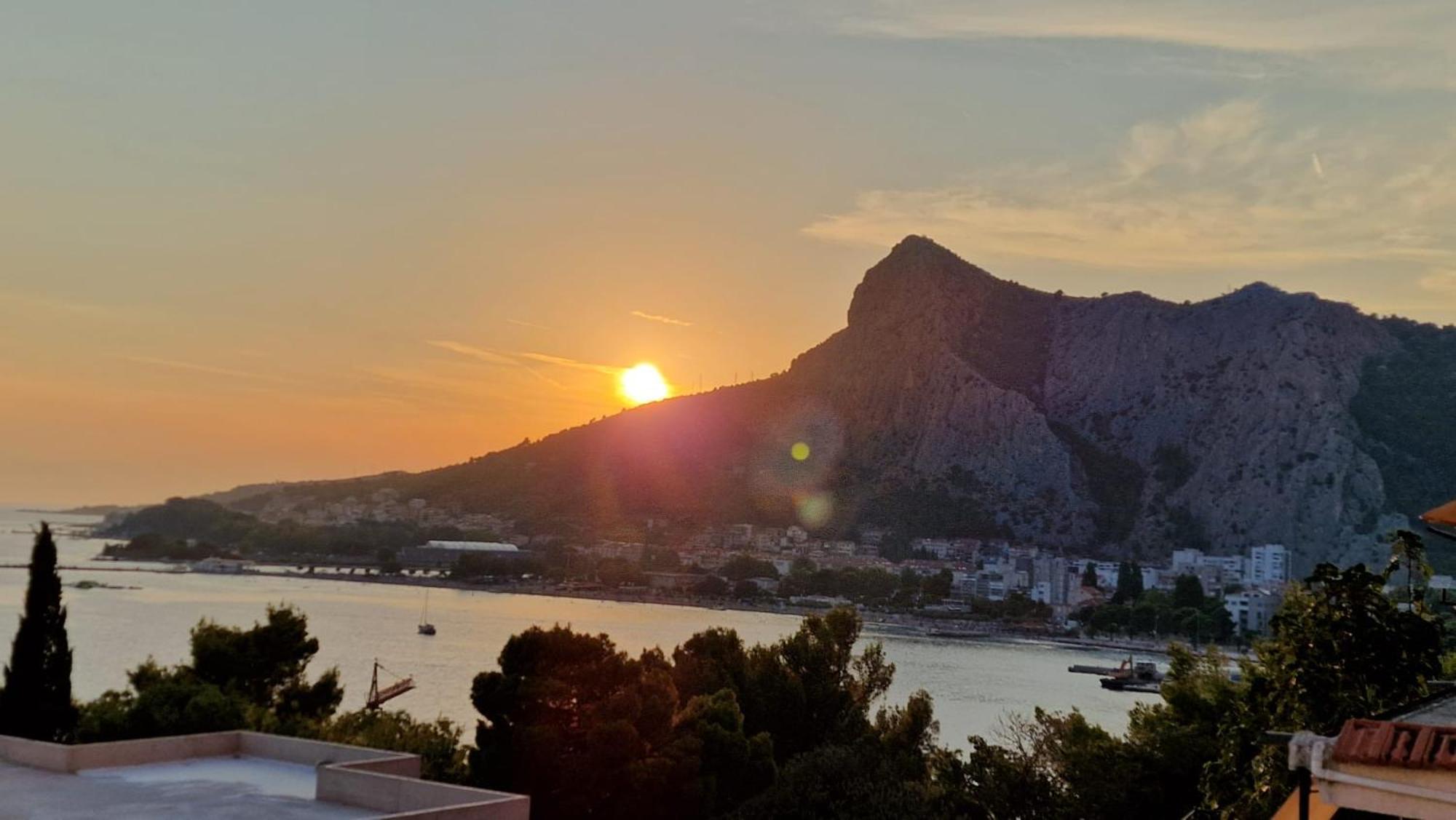 Sea View Panorama Apartment L Omiš Dış mekan fotoğraf