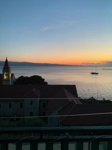 Sea View Panorama Apartment L Omiš Dış mekan fotoğraf
